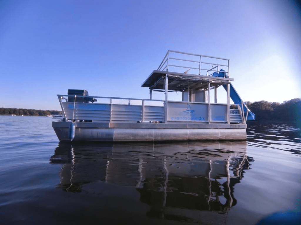 eventboot Berlin Sunrise mit Rutsche mieten