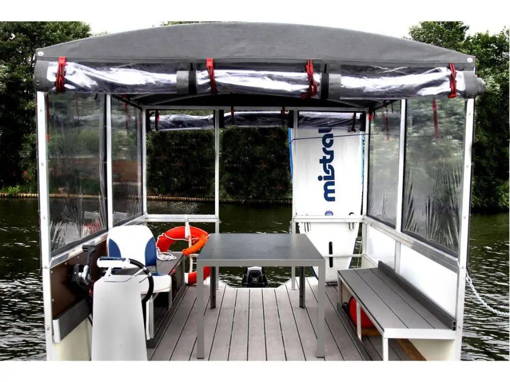 Grill Loungeboot 8 Grillboot Berlin Tegel Spandau Tegeler See Partyboot Partyfloss eventboote.de (1)