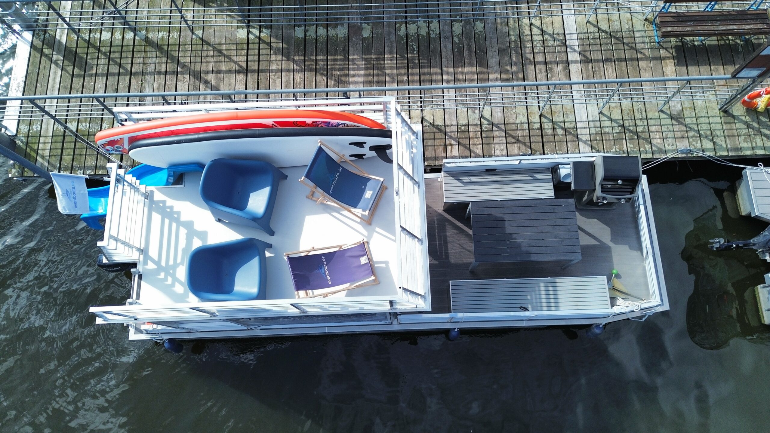 Ansicht von oben Berlin Summerlove Partyboot